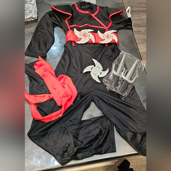 Other - FREE WITH ANY PURCHASE LIMIT 1- New kids ninja costume with accesories